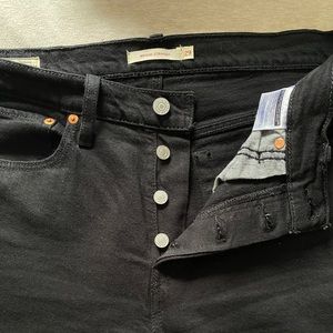Black Levi’s Jeans
